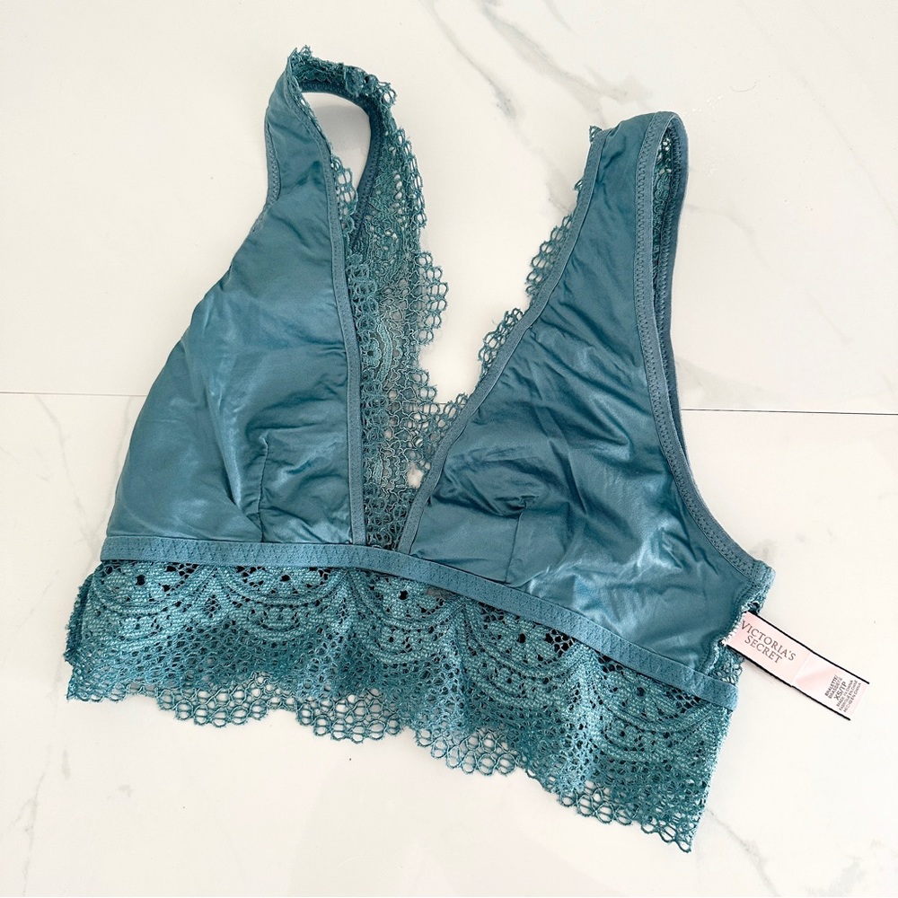 Victoria’s Secret Plunge Crochet Lace Bralette XS French Sage Teal - Picture 4 of 6
